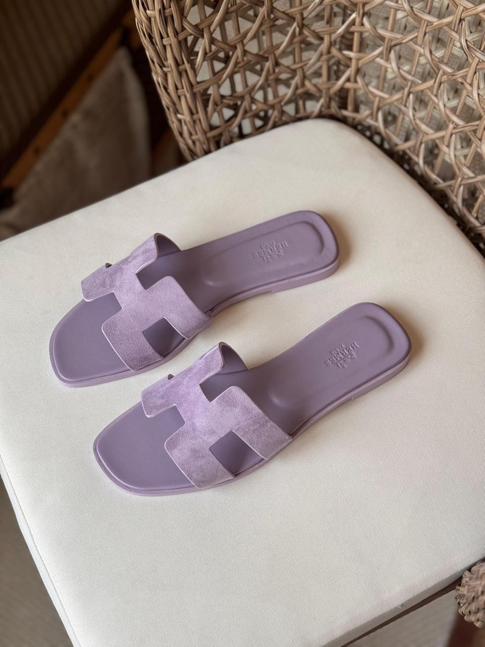 Ladies flats