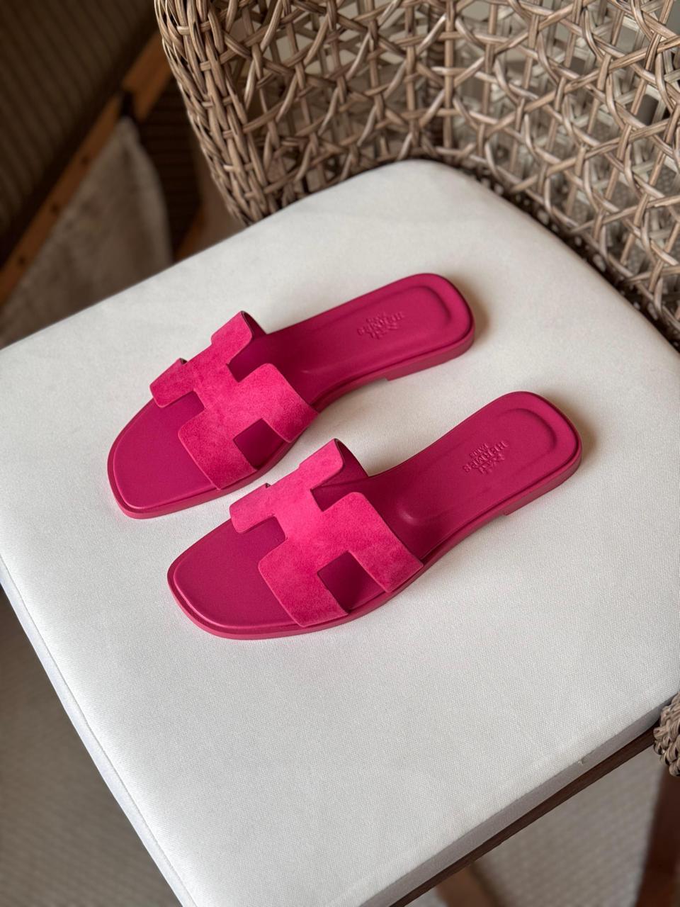 Ladies flats