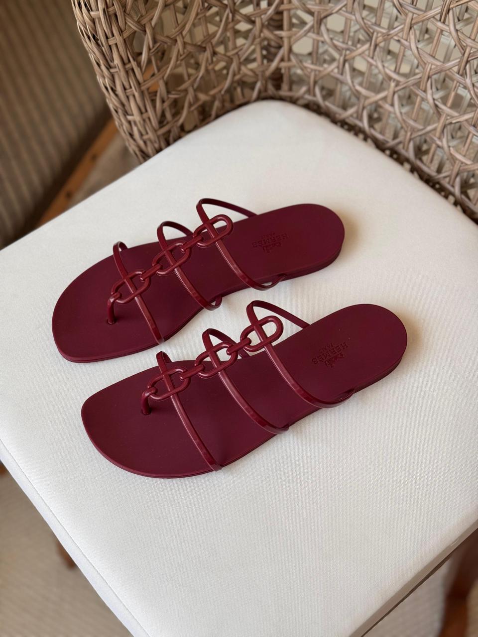 Ladies flats