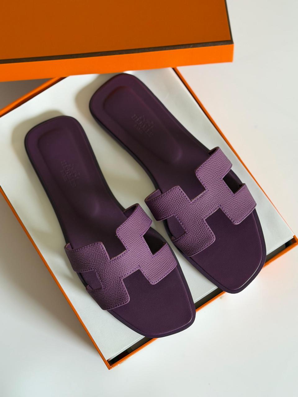Ladies flats