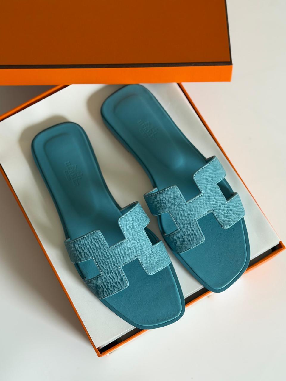 Ladies flats