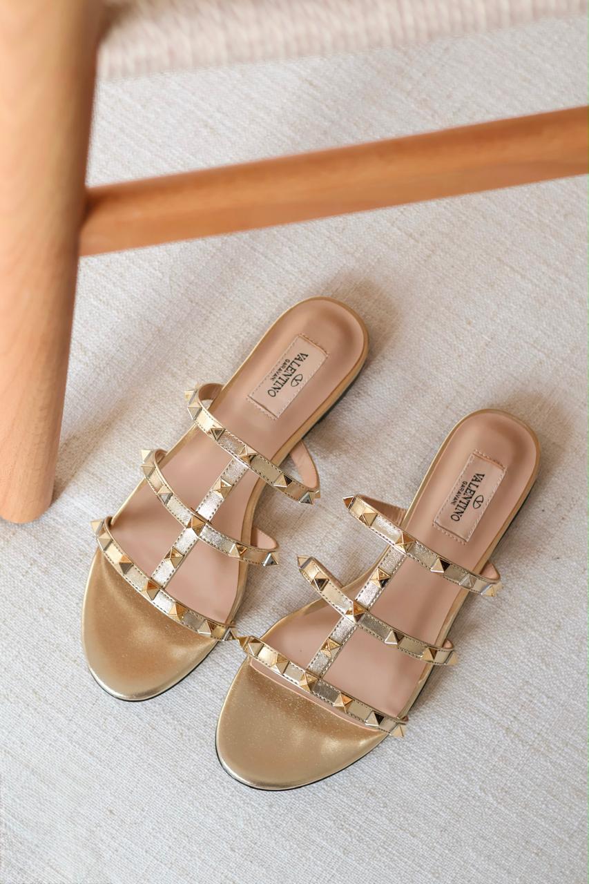 Ladies flats