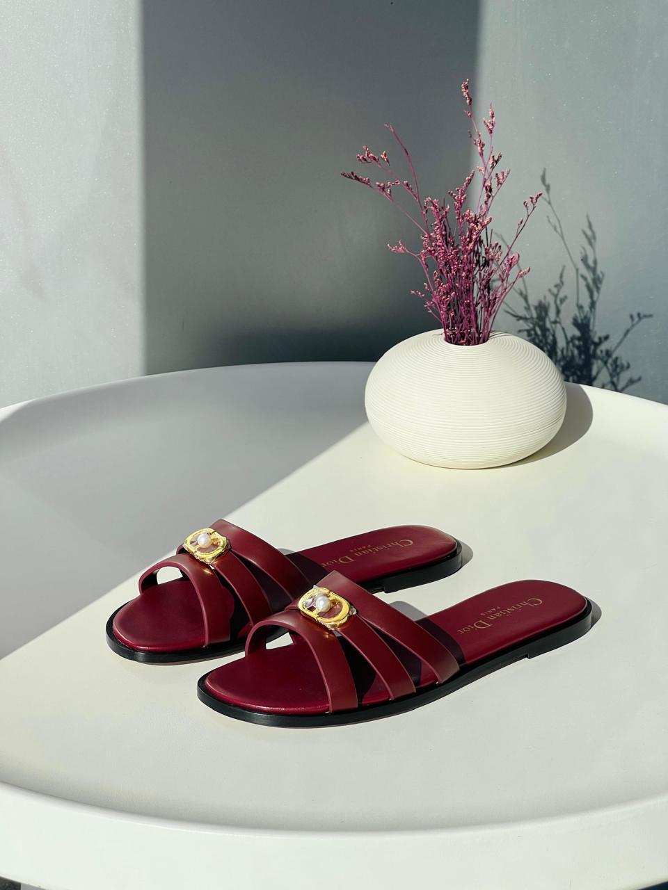 Ladies flats