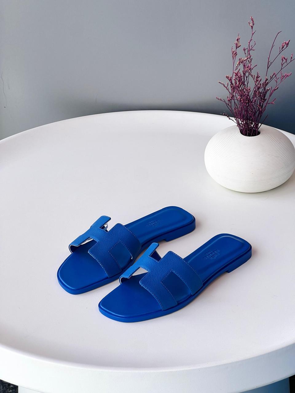 Ladies flats
