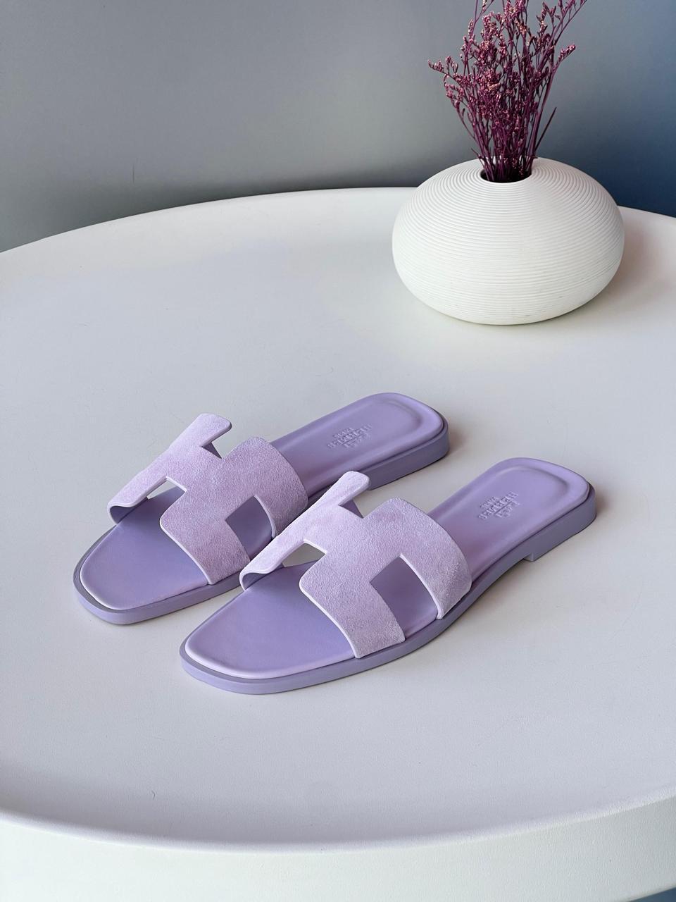 Ladies flats