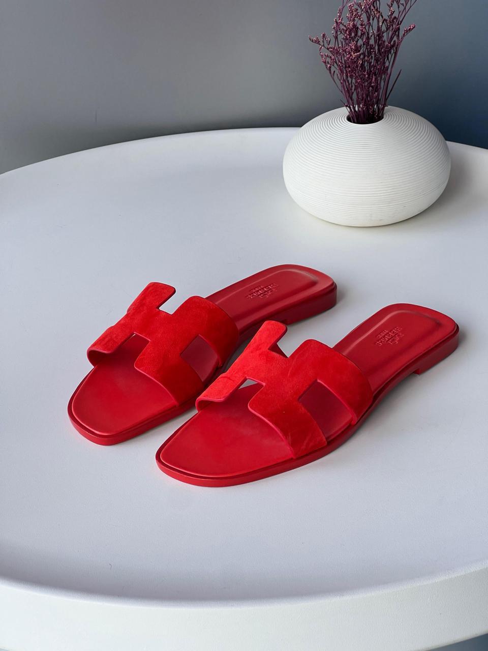 Ladies flats