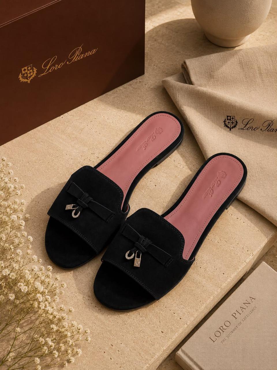 Ladies flats