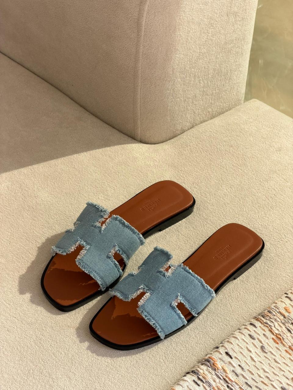 Ladies flats