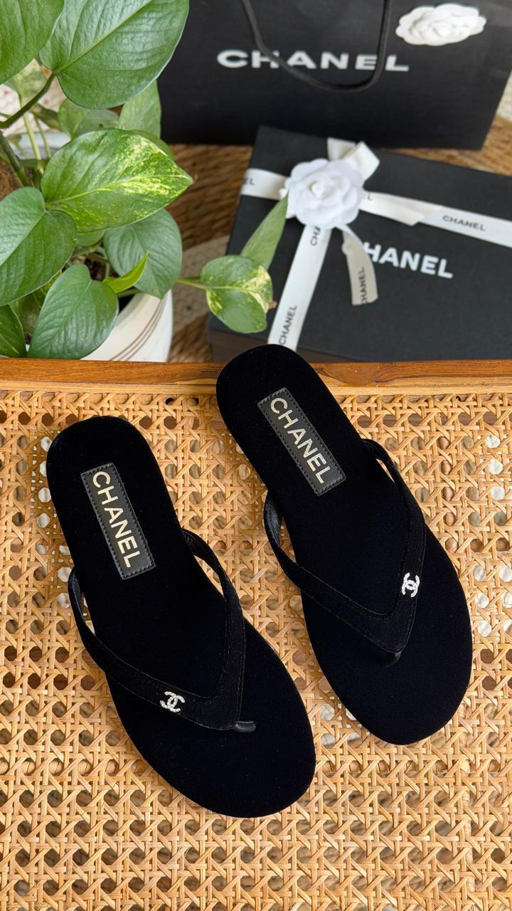 Ladies flats