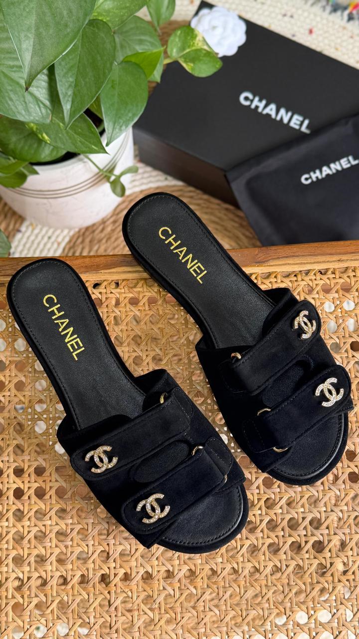Ladies flats