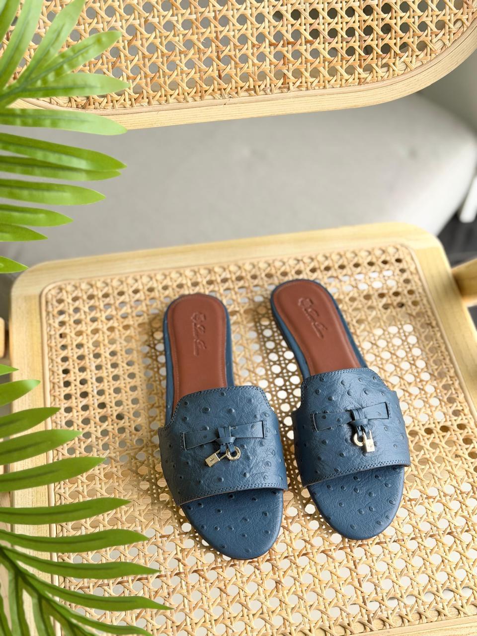 Ladies flats