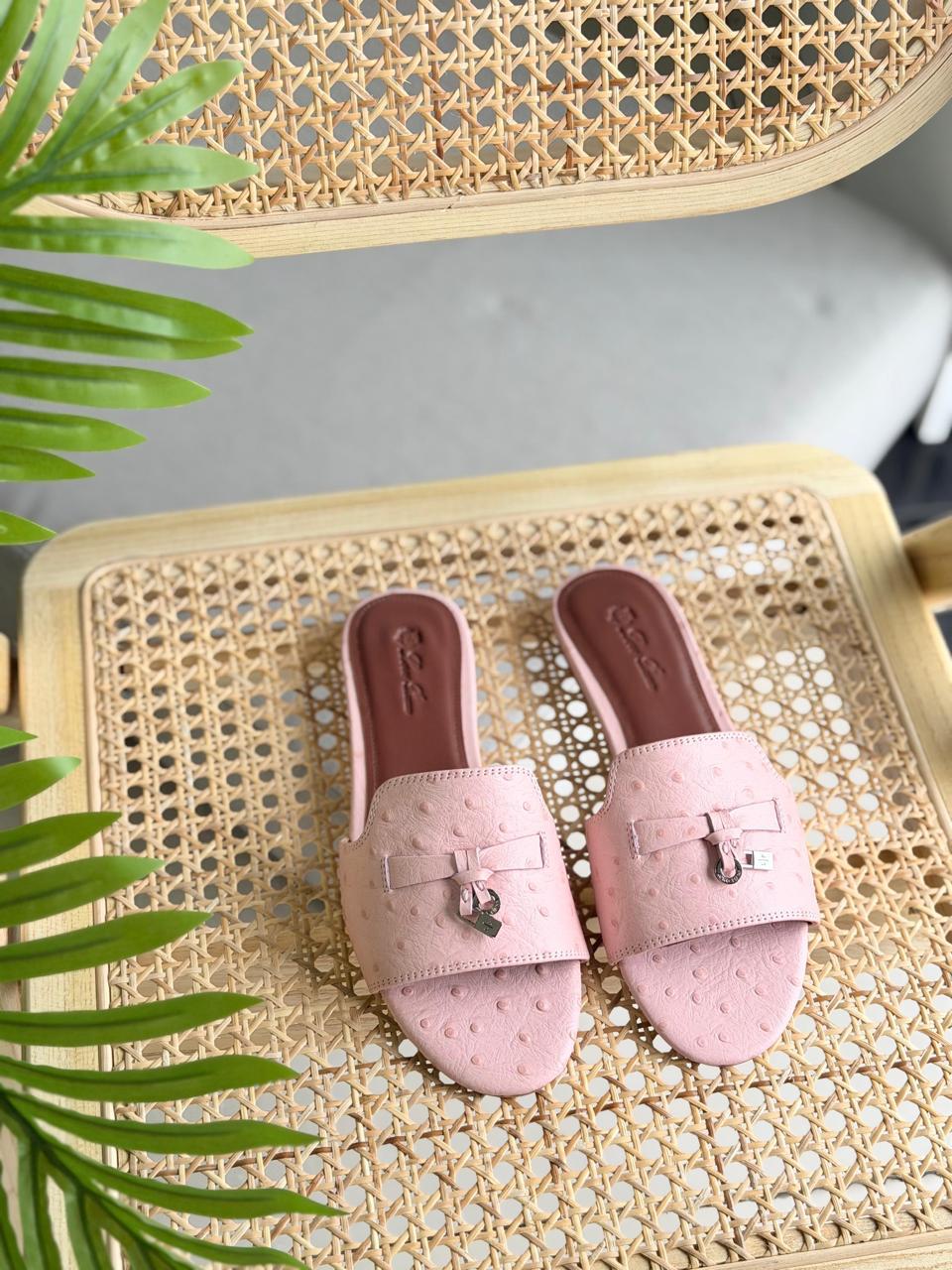Ladies flats