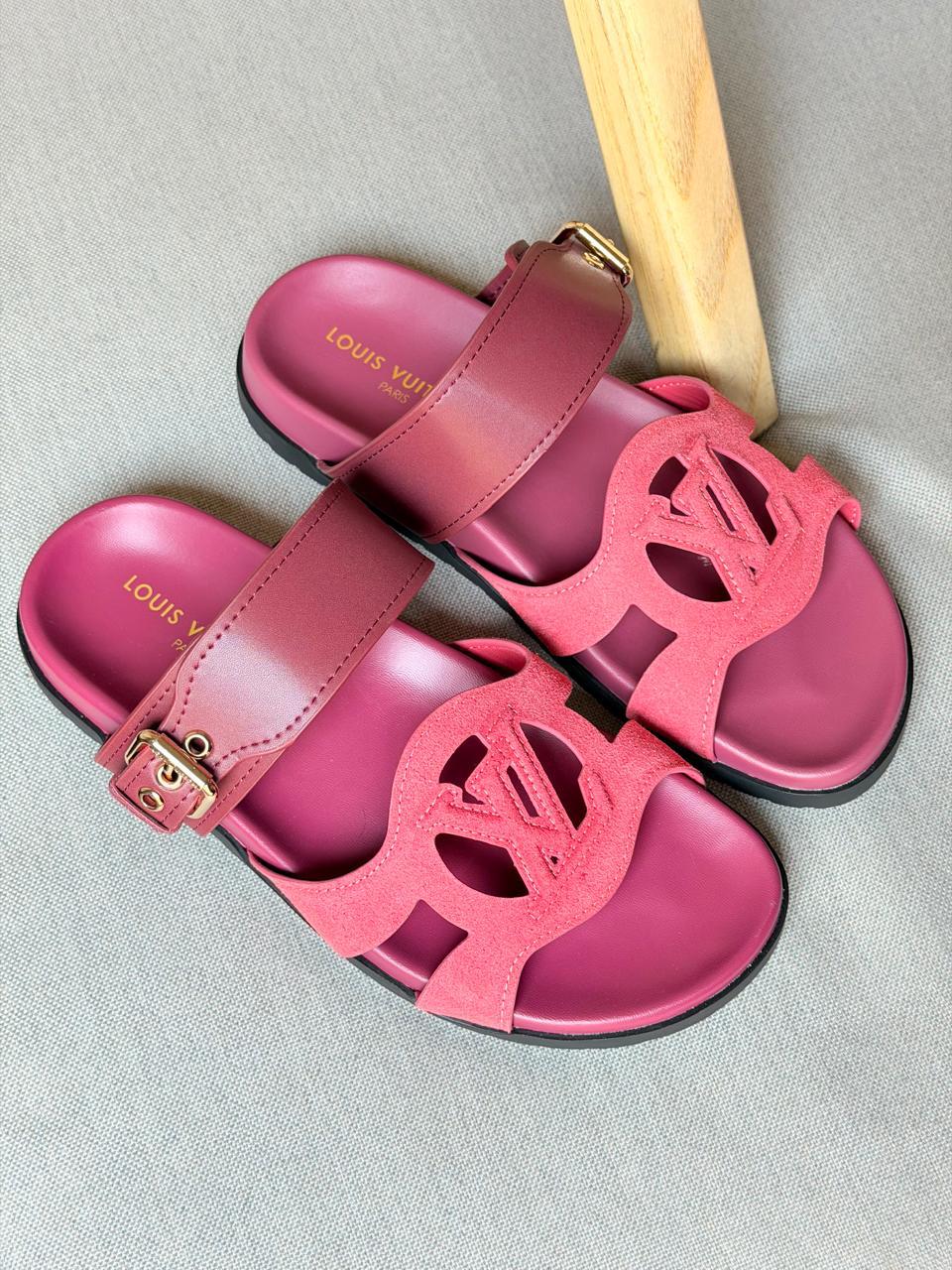 Ladies flats