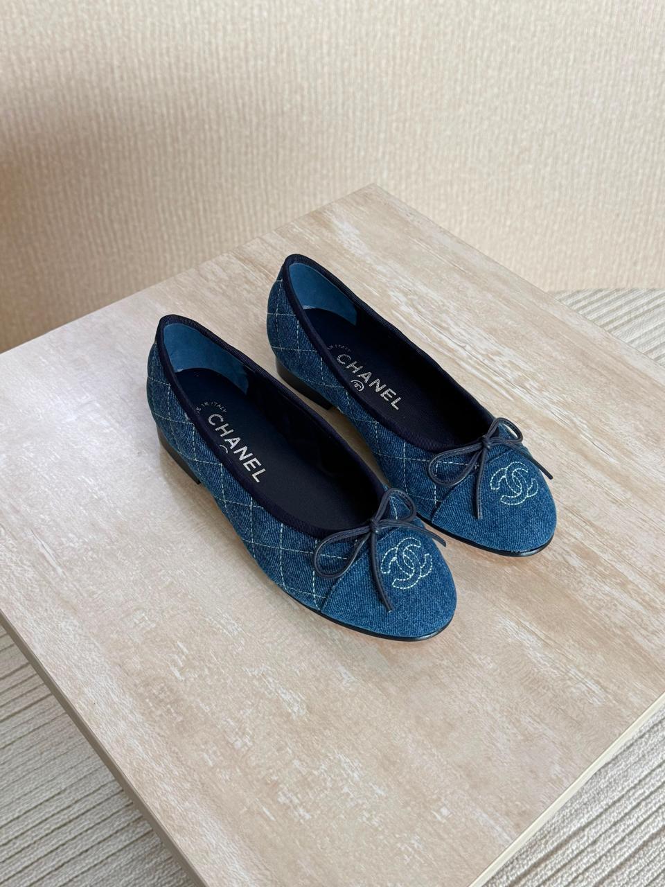 Ladies  shoes