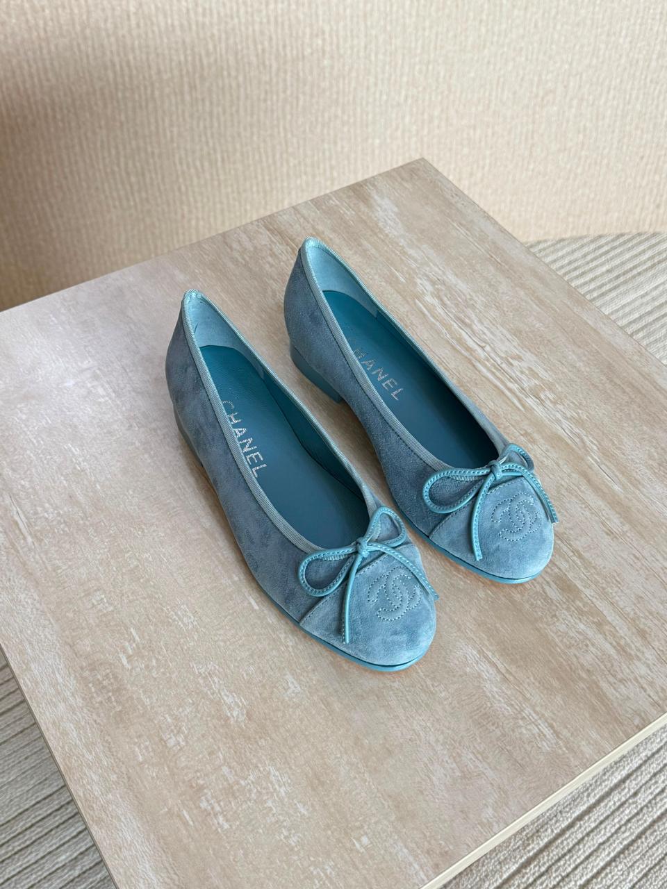 Ladies  shoes