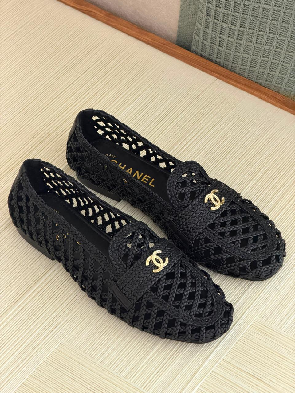 Ladies  shoes