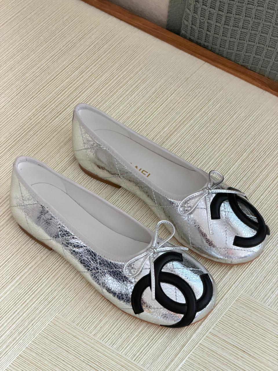 Ladies  shoes