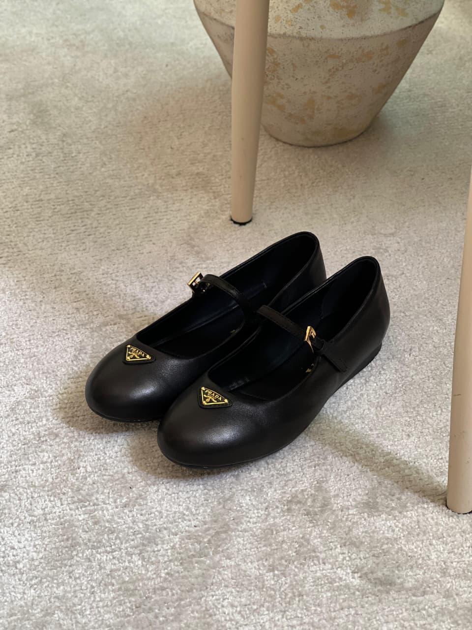 Ladies  shoes