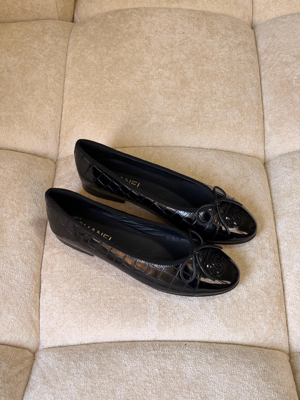 Ladies  shoes