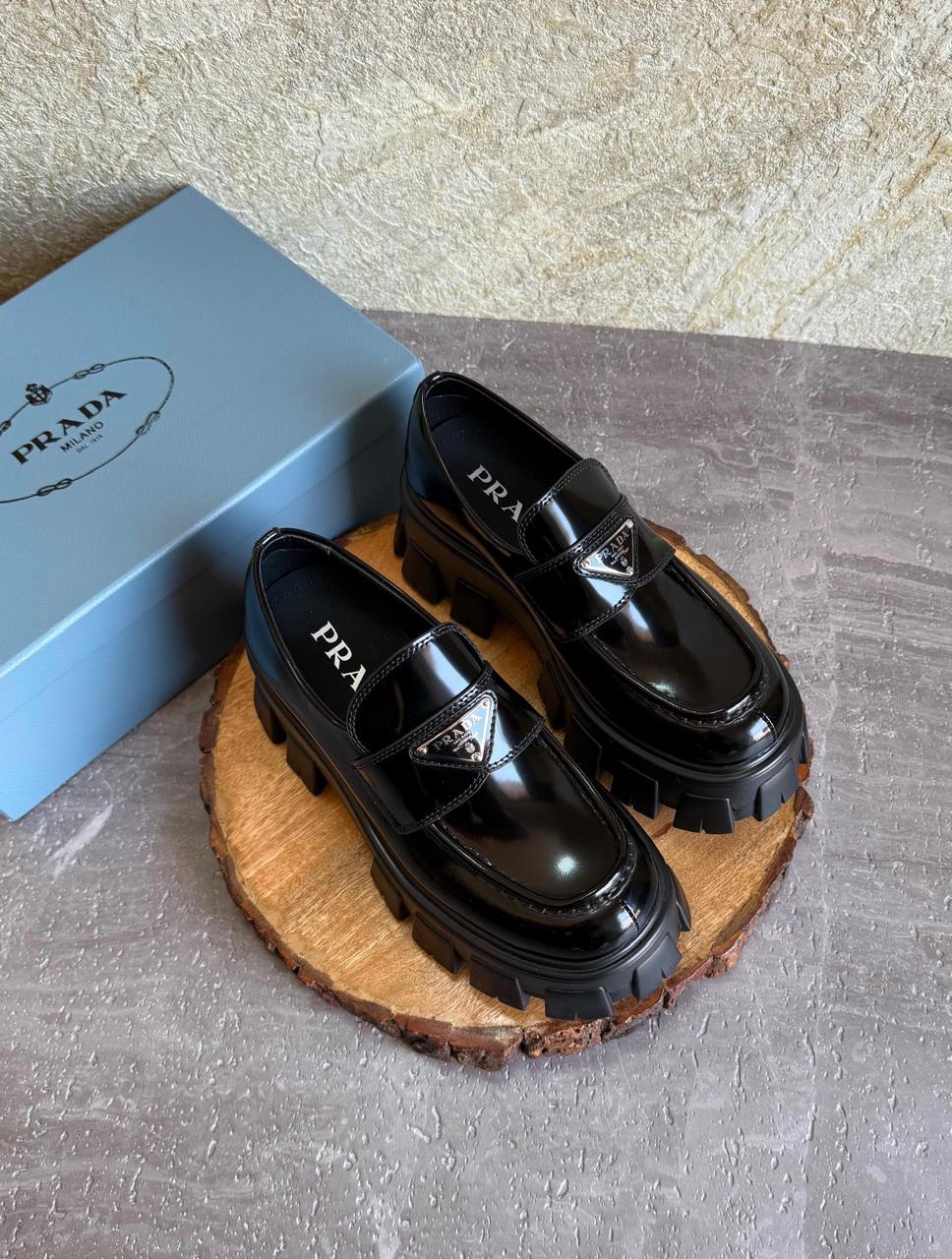 Ladies  shoes