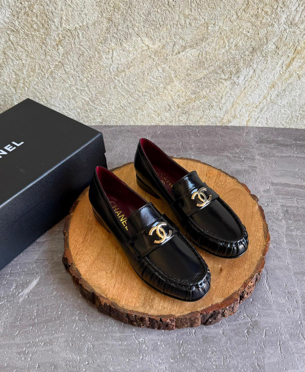 Ladies  shoes