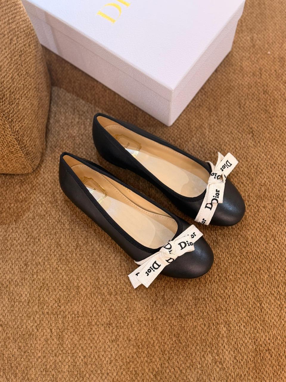 Ladies  shoes