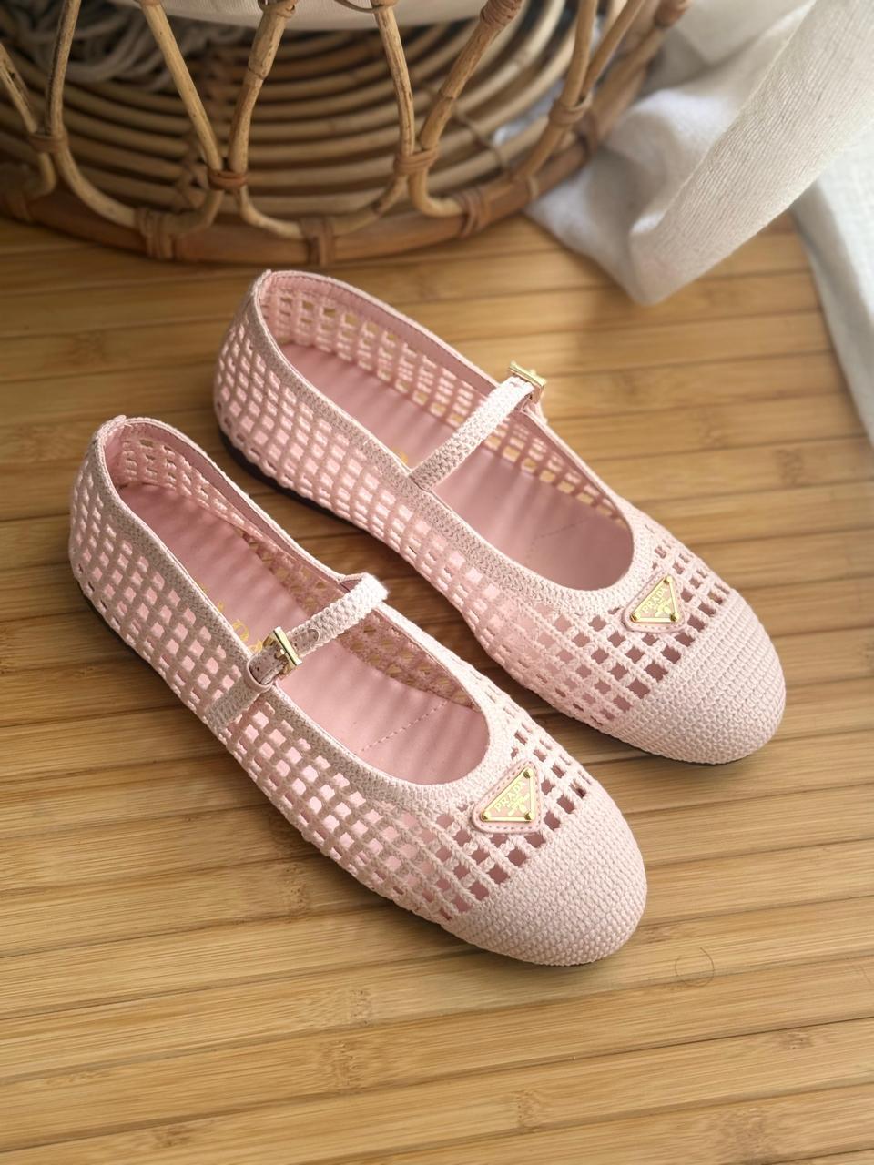 Ladies  shoes