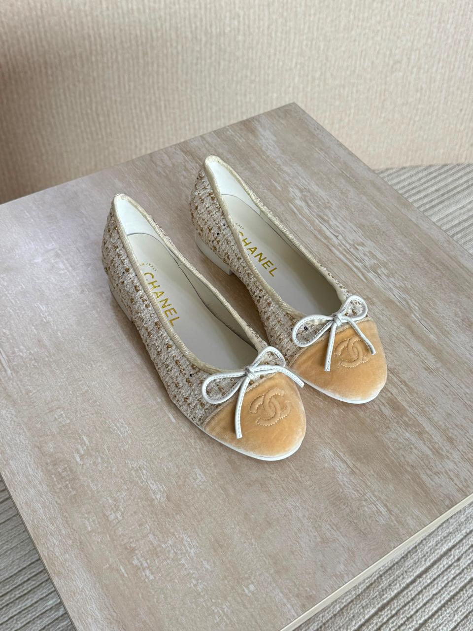 Ladies  shoes