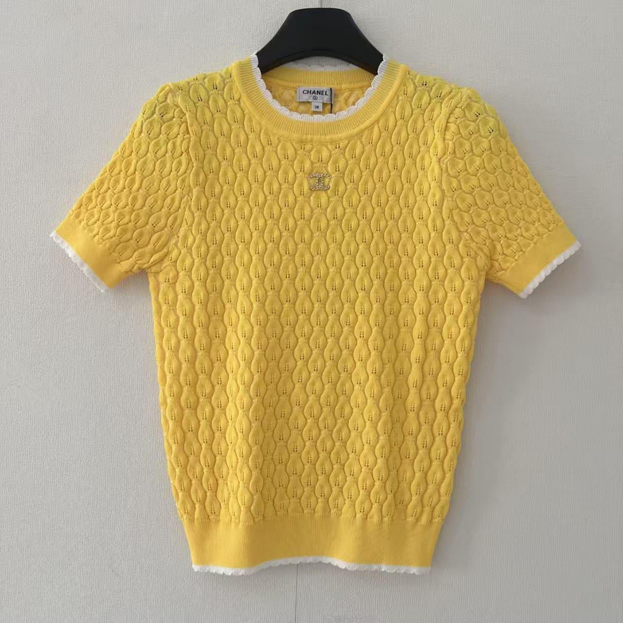 Ladies t-shirts & tops