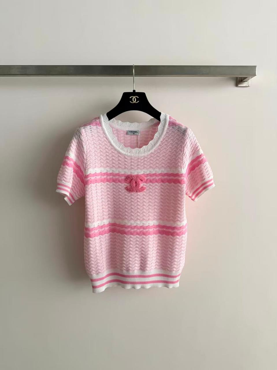 Ladies t-shirts & tops