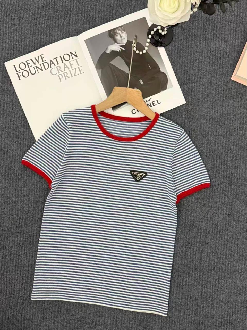 Ladies t-shirts & tops