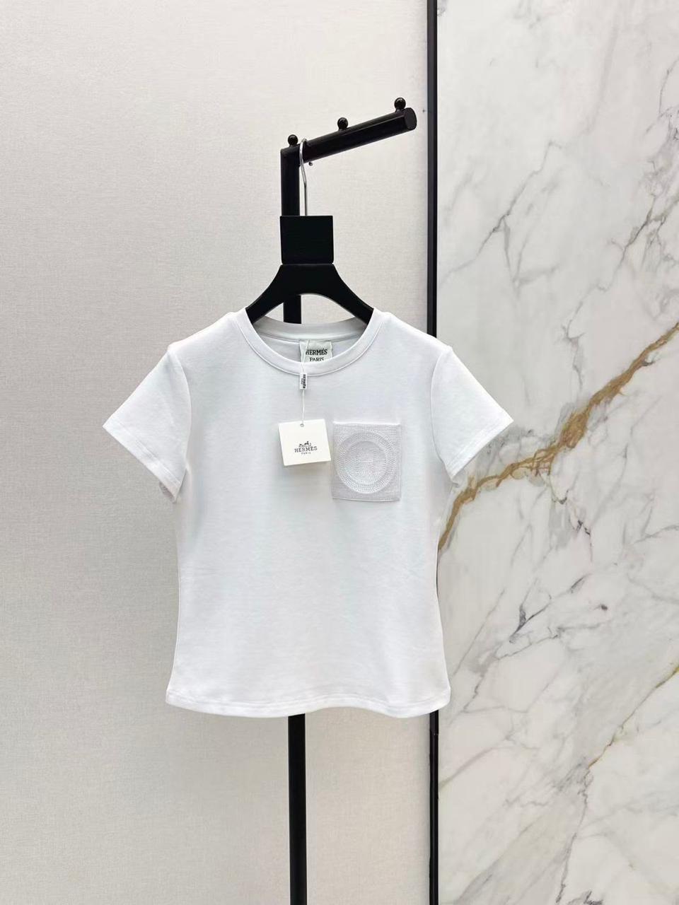 Ladies t-shirts & tops