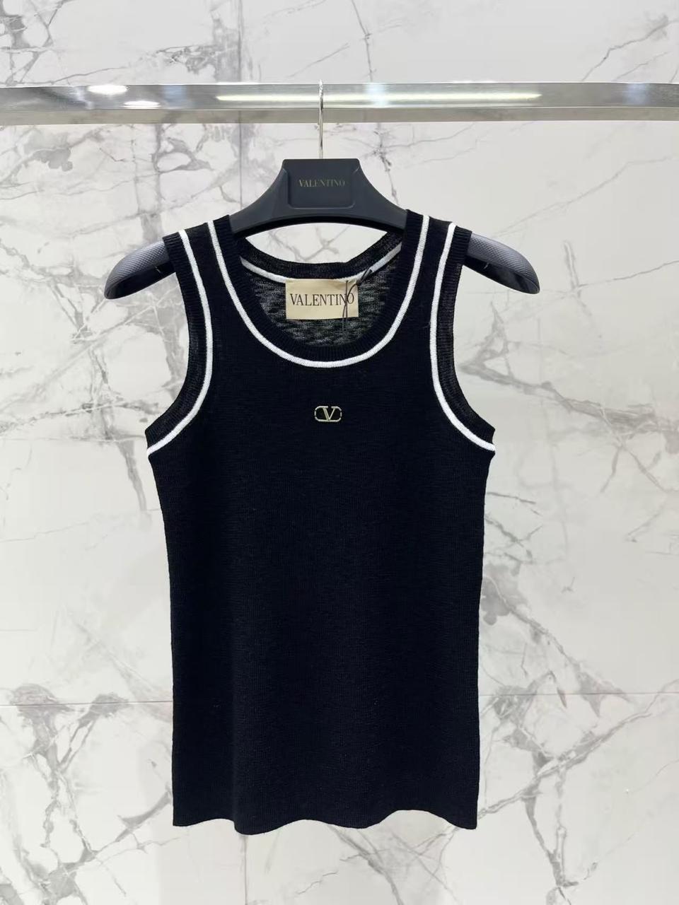 Ladies t-shirts & tops