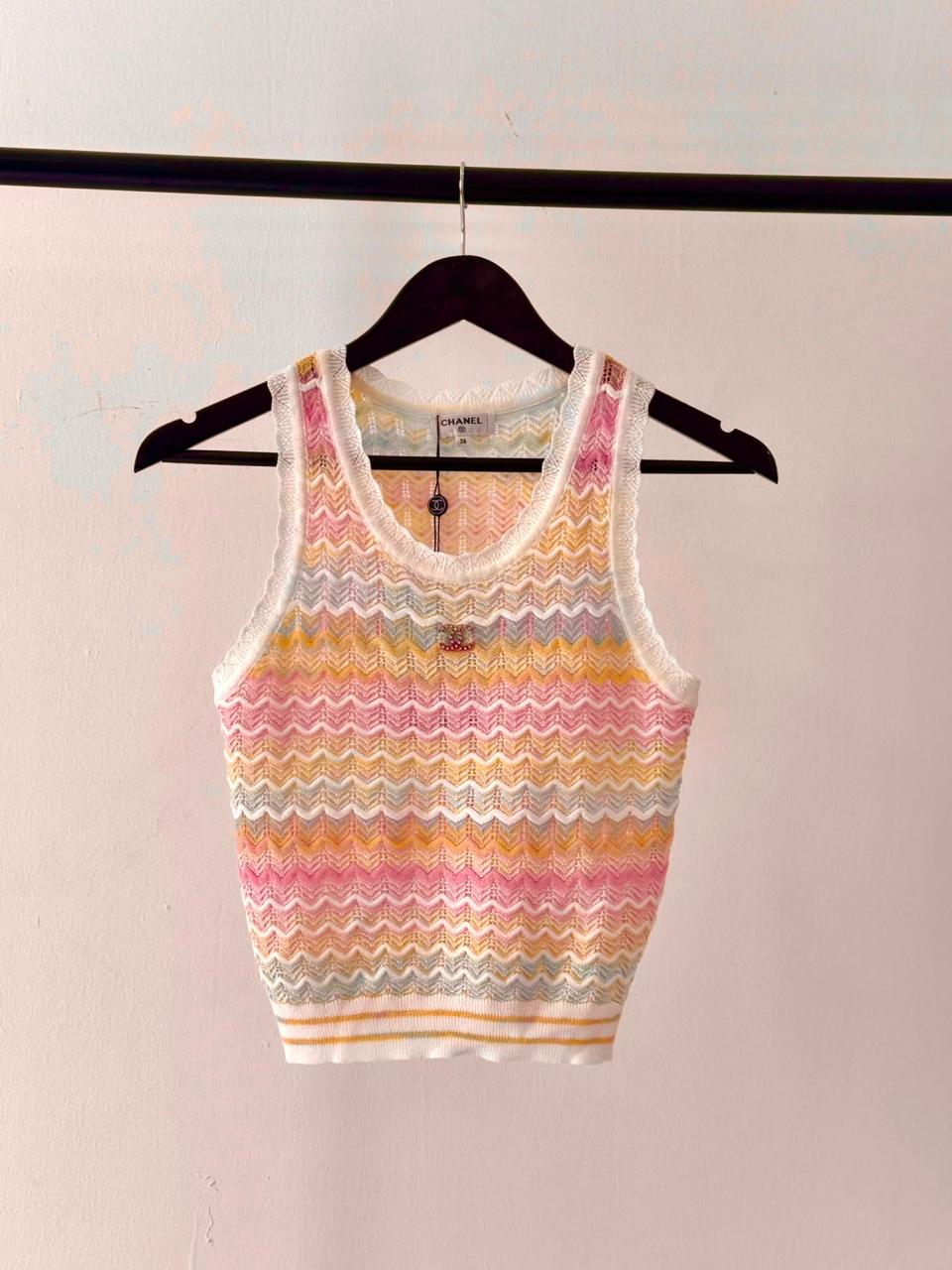 Ladies t-shirts & tops