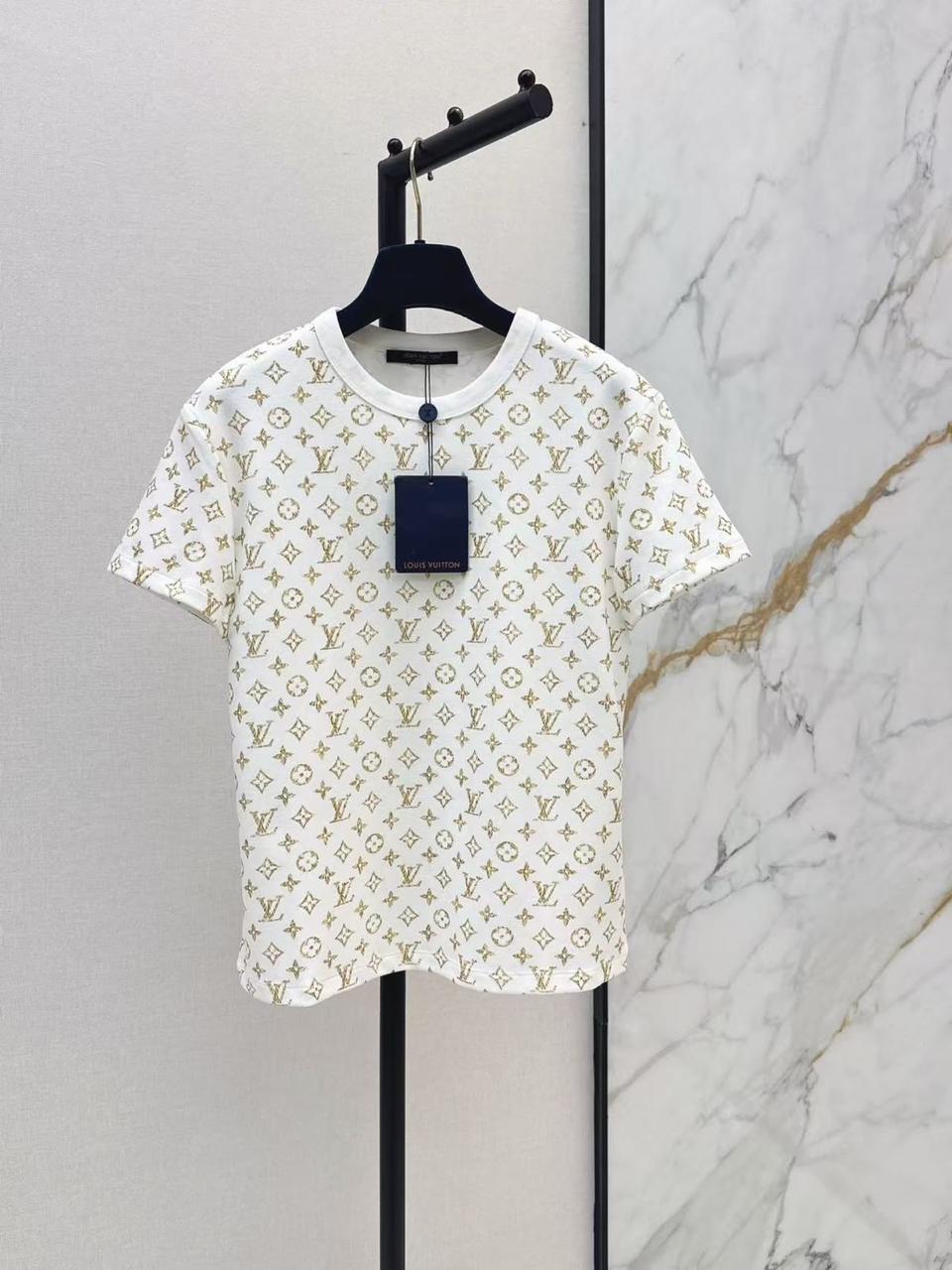Ladies t-shirts & tops
