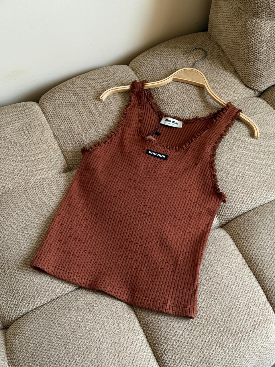 Ladies t-shirts & tops