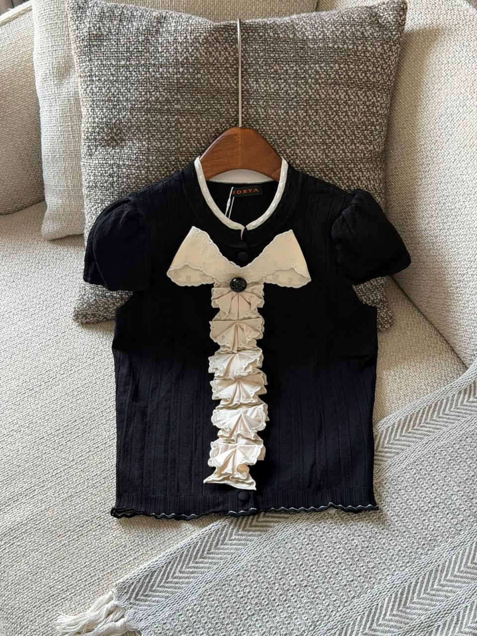Ladies t-shirts & tops