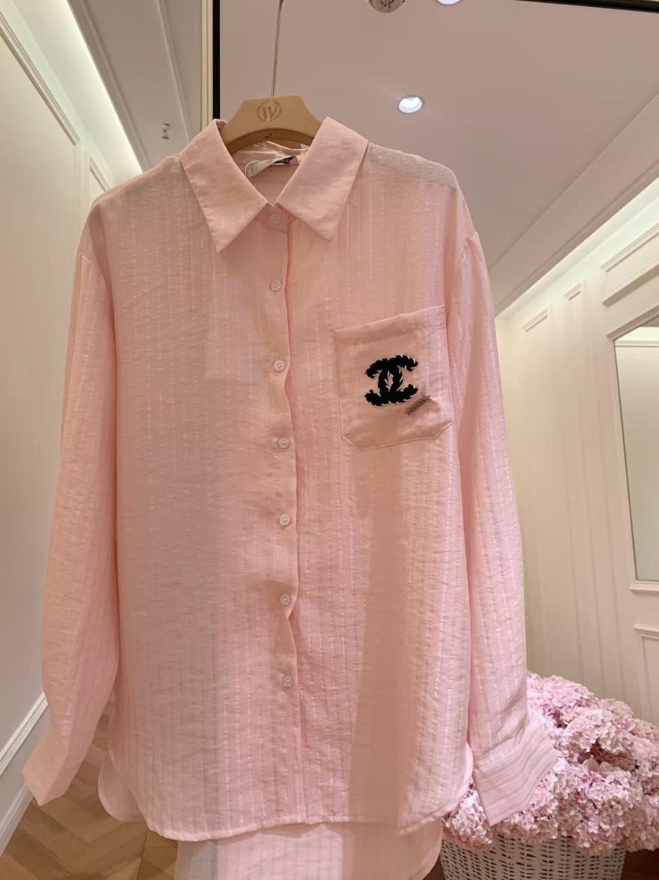 Ladies t-shirts & tops