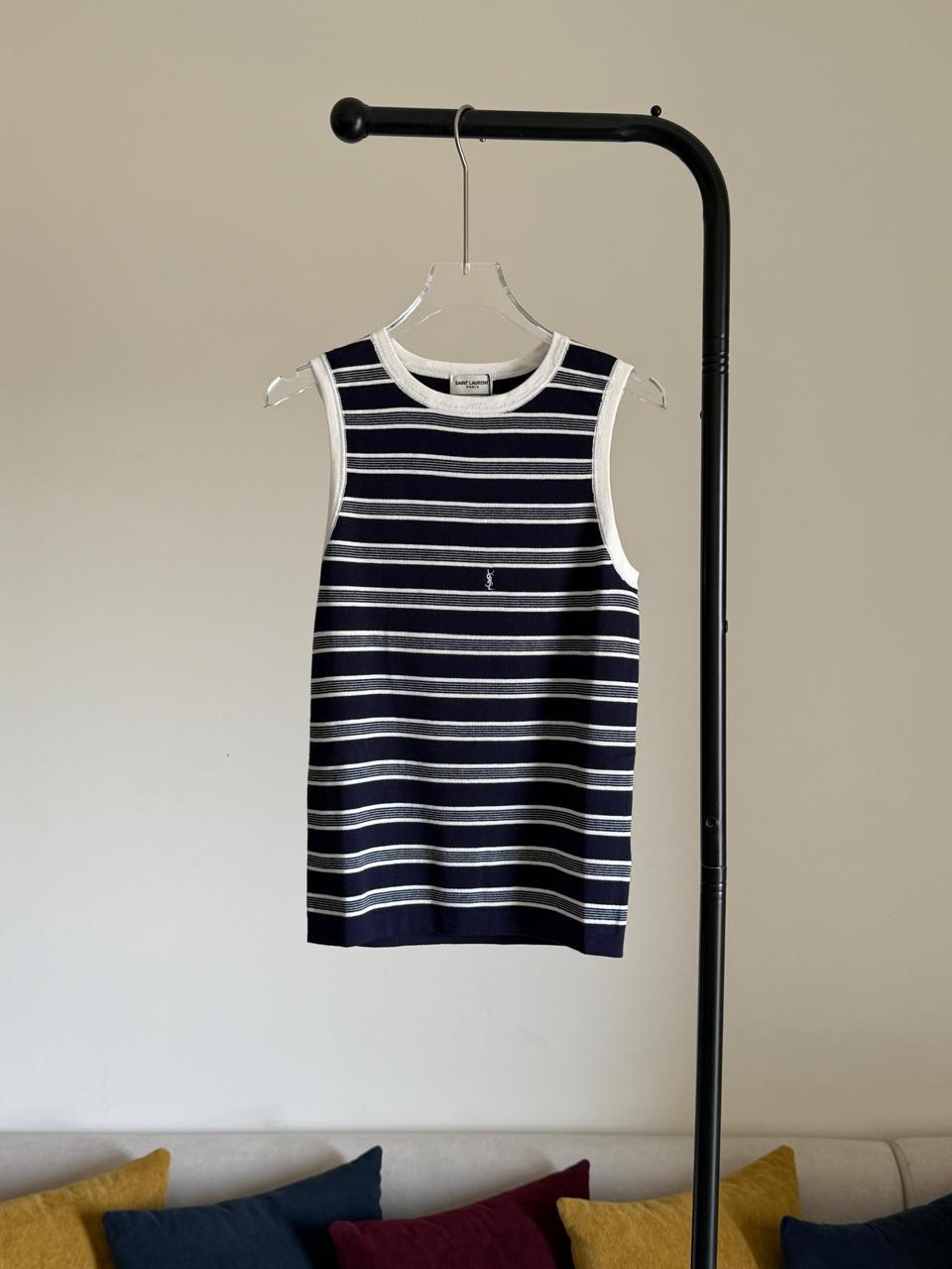 Ladies t-shirts & tops