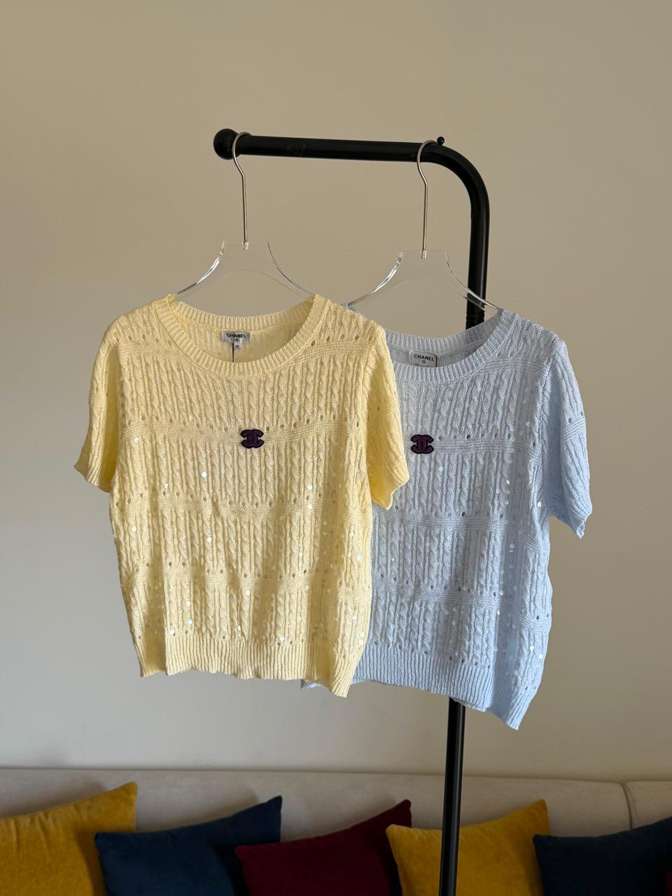 Ladies t-shirts & tops