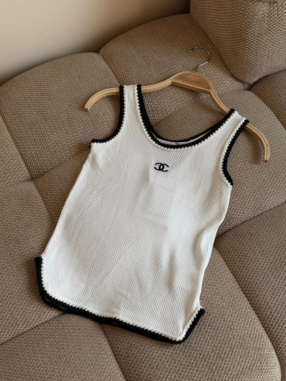 Ladies t-shirts & tops