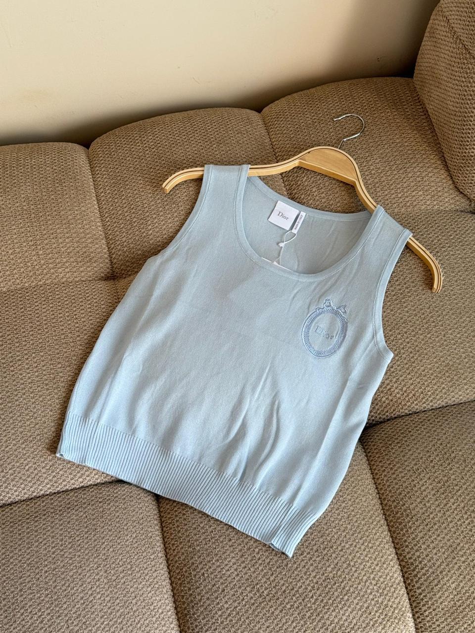Ladies t-shirts & tops