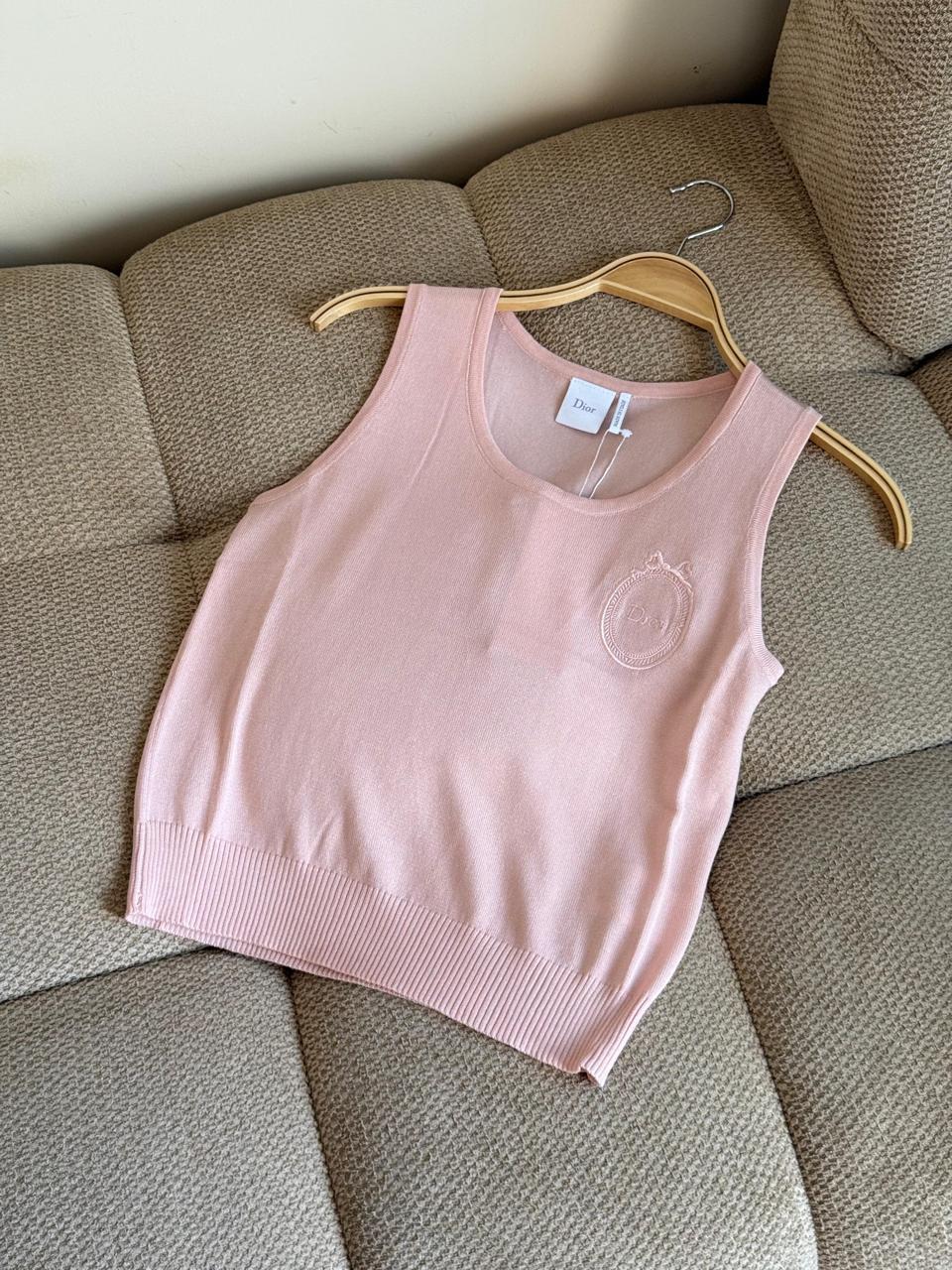 Ladies t-shirts & tops