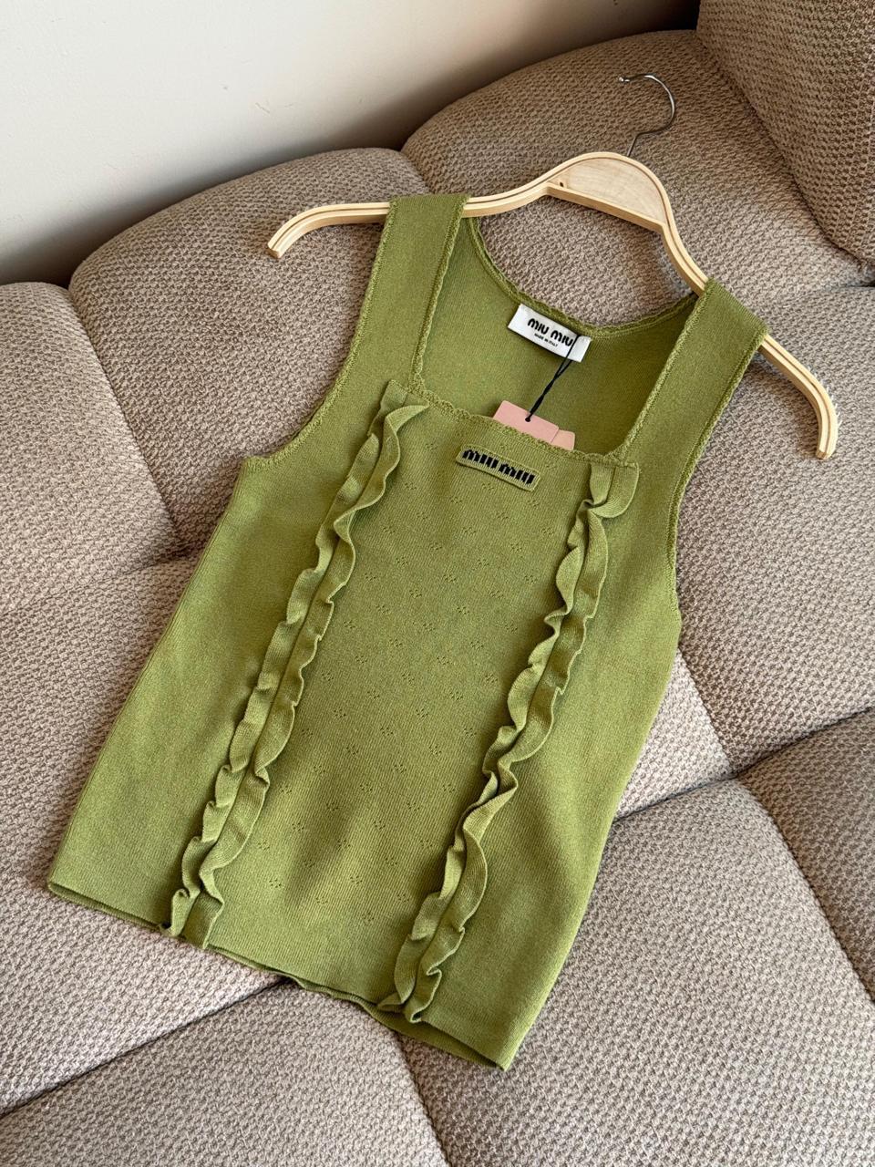 Ladies t-shirts & tops