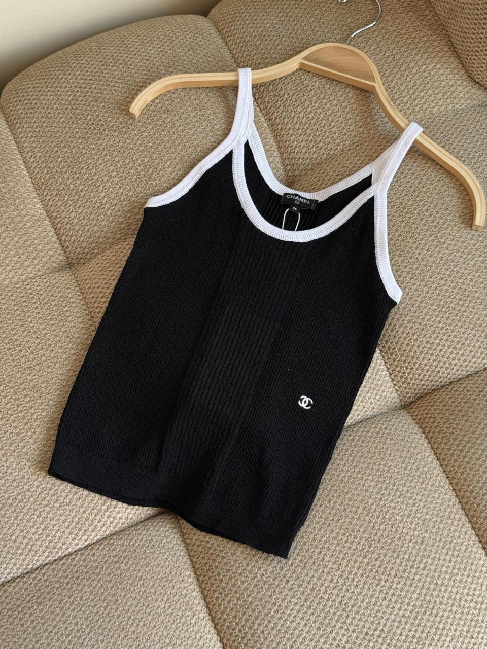 Ladies t-shirts & tops