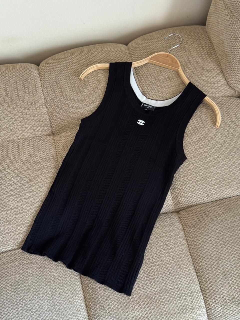Ladies t-shirts & tops
