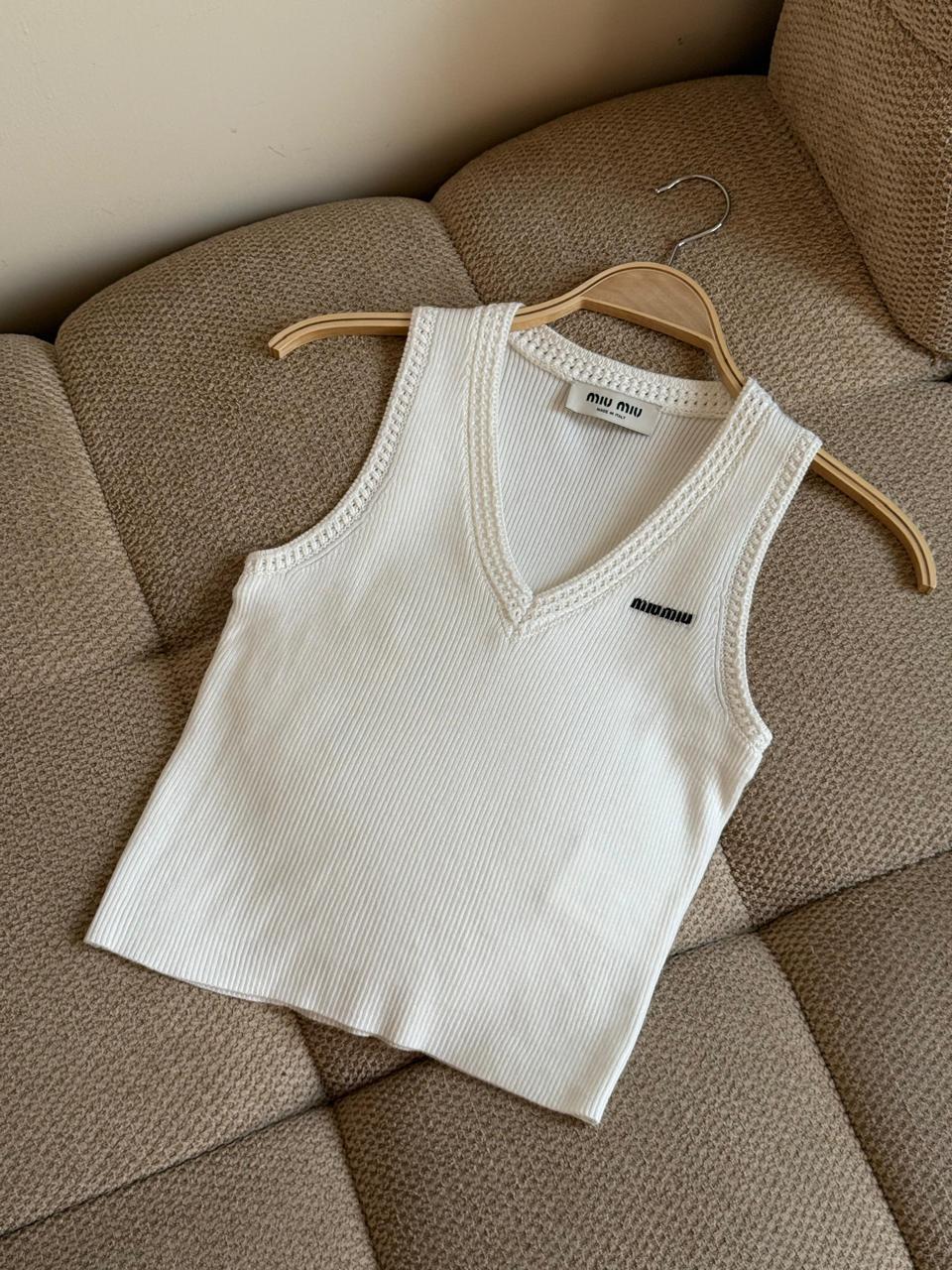 Ladies t-shirts & tops