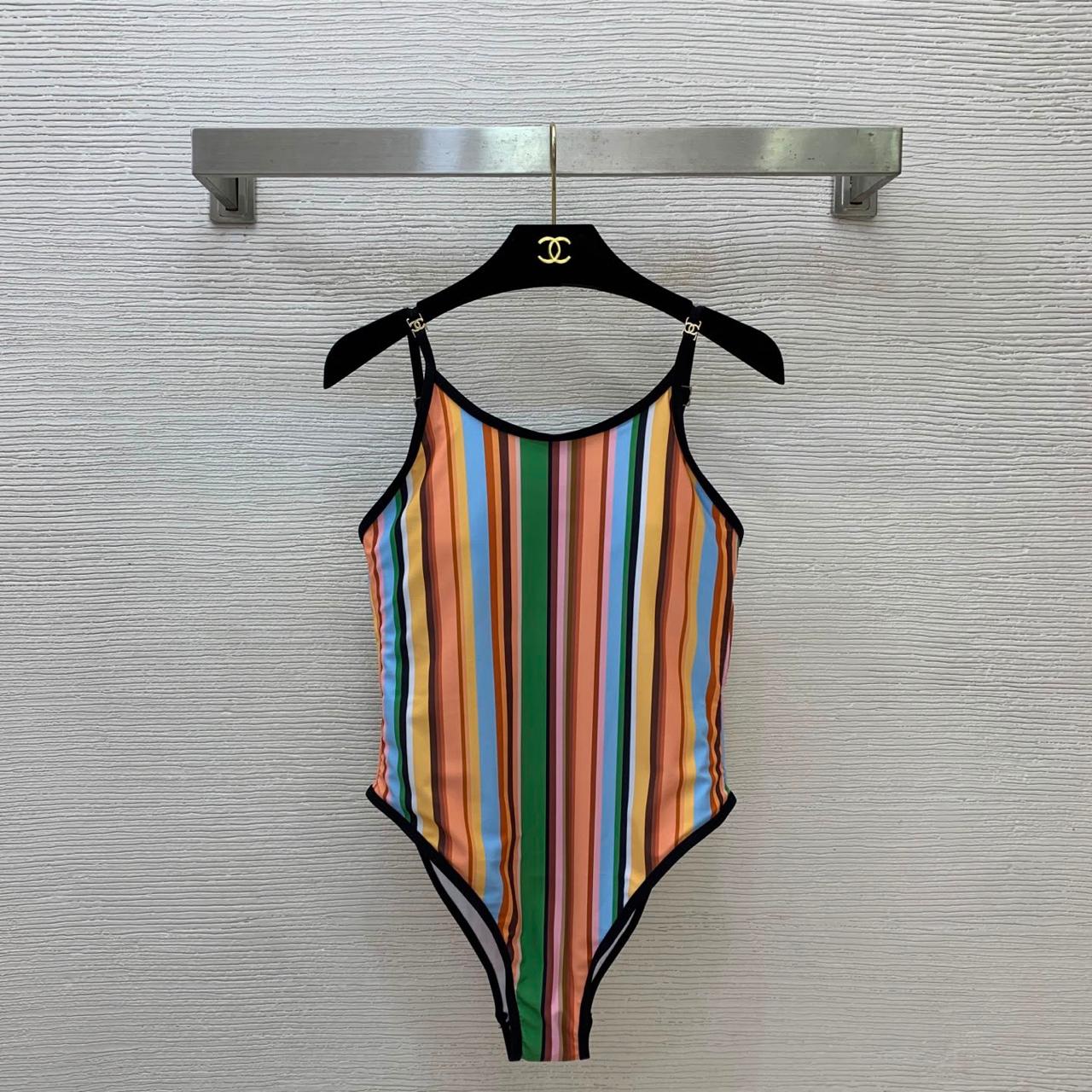 Ladies swimsuits & bikini