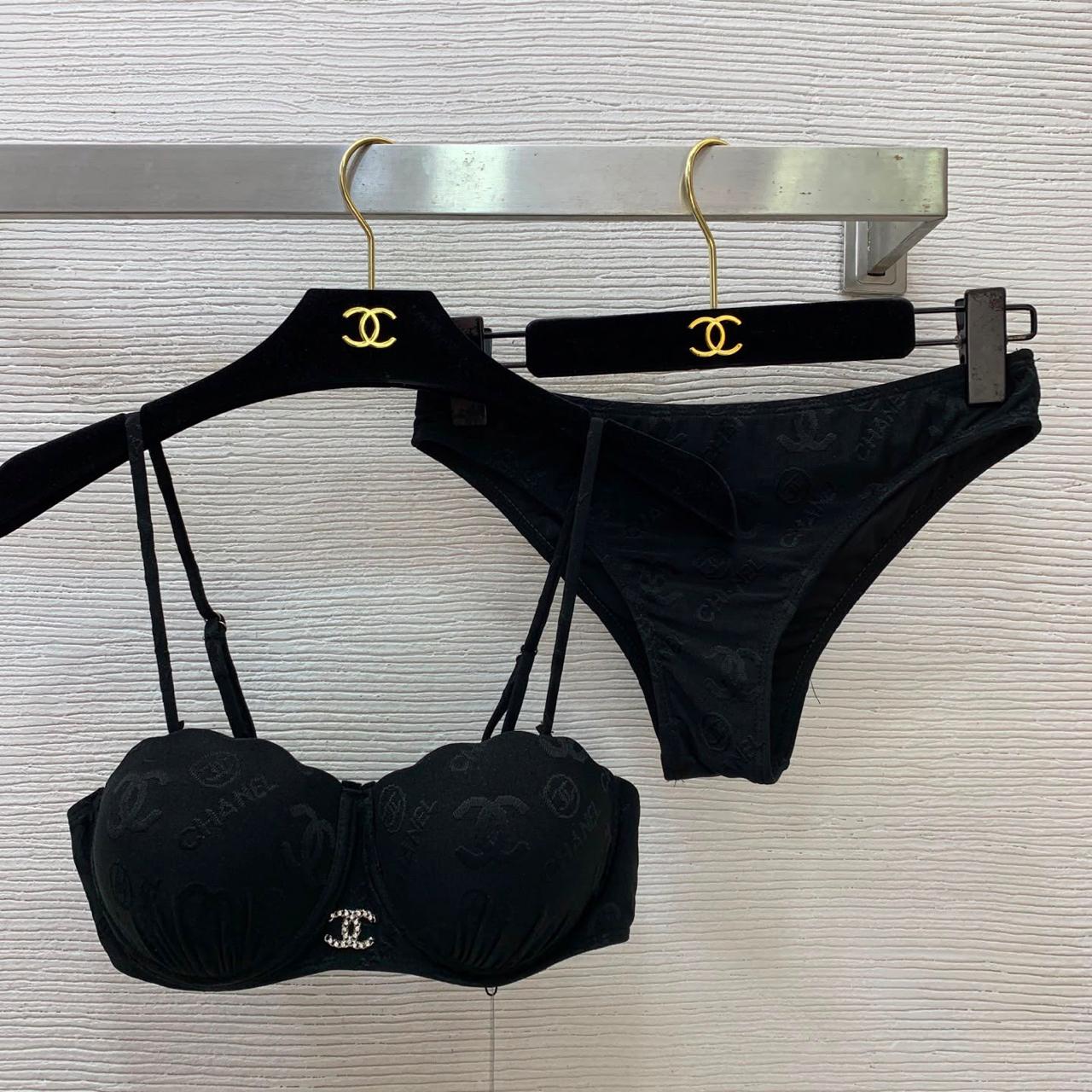 Ladies swimsuits & bikini