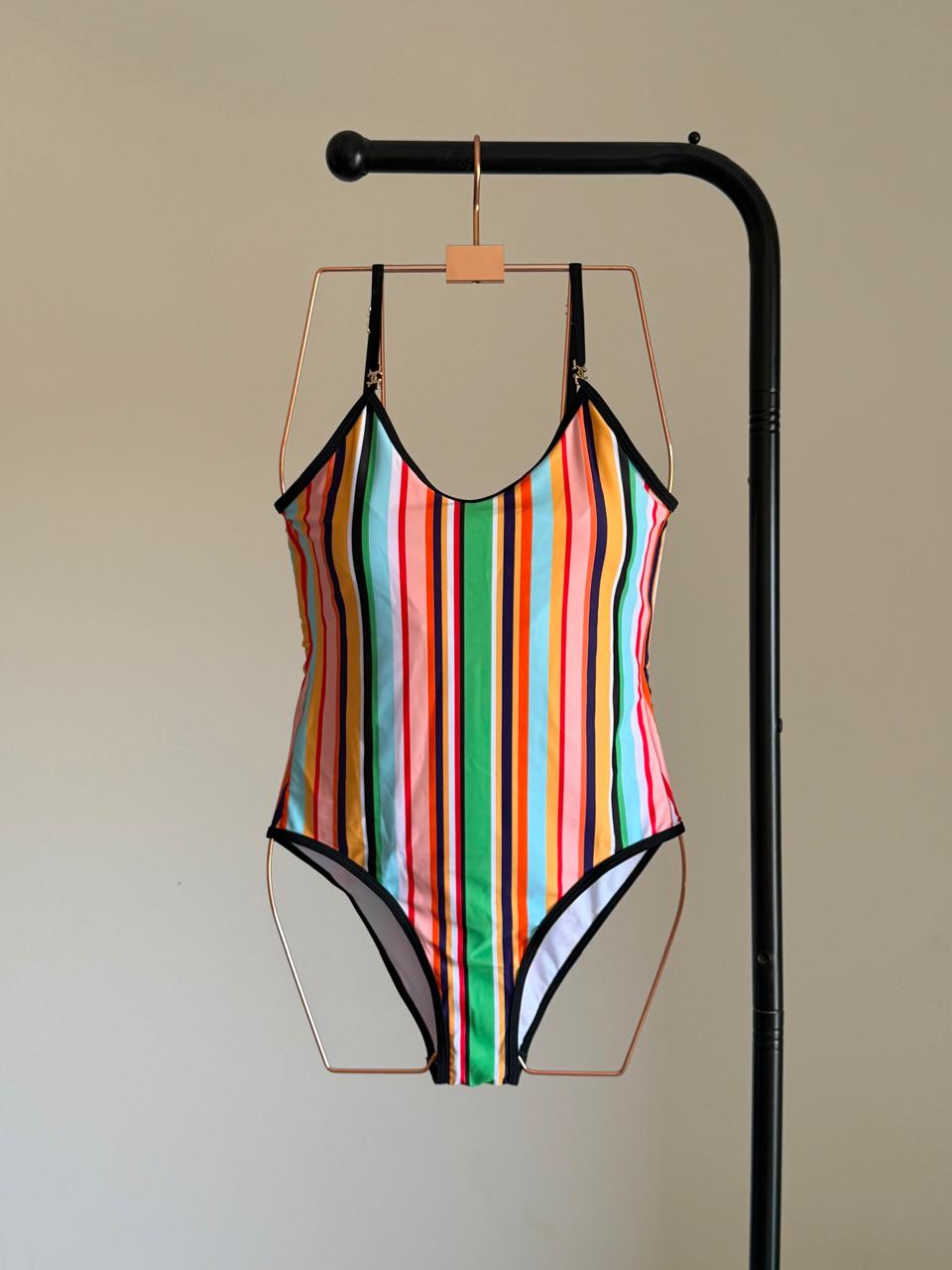 Ladies swimsuits & bikini